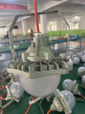 İç / dış patlamaya karşı LED aydınlatma Anodizasyon kaplama 6000K Renk sıcaklığı