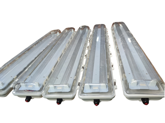 Korrozyona Dayanıklı Patlama Dayanıklı Petrol Alanı Havaalanı Kimyasal Endüstriyel Div1 için LED Doğrusal Aydınlatıcı