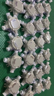 Ex Mark Ex Db IIC T6 Gb/ Ex Tb IIIC T80°C Db Ateşe dayanıklı alüminyum alaşım malzemesi ile yangın geçirmez bağlantı kesi