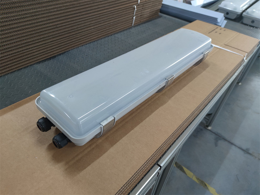 2*18w/2*36w Patlama Güvenli Floresan Işığı IP66 WF2 Koruma Seviyesi Yüksek CRI Ra≥70