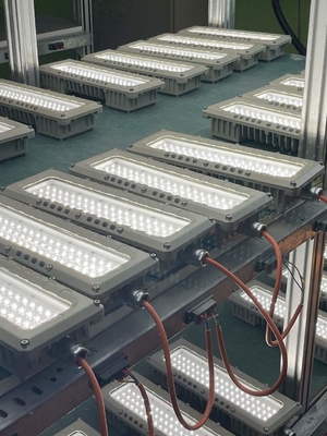 Doğrusal Sınıf 1 Bölüm 1 Led Patlamaya Dayanıklı Projektör Işıkları 100w Ip66 Su Geçirmez Tünel