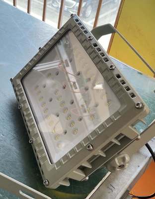 150W Patlama Dayanıklı LED Sel Işığı IP65 Tehlikeli Alan Işıklandırması