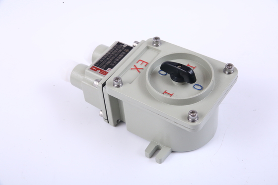 9mm-14mm Kablo Özellikli Patlamaya Dayanıklı Anahtar Anma Gerilimi AC220V/380V AC 50/60HZ IEC Tarafından Sertifikalı