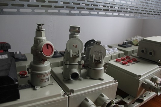 Endüstriyel Uygulamalar için Patlama Dayanıklı Fase Plug ve Soket IP66