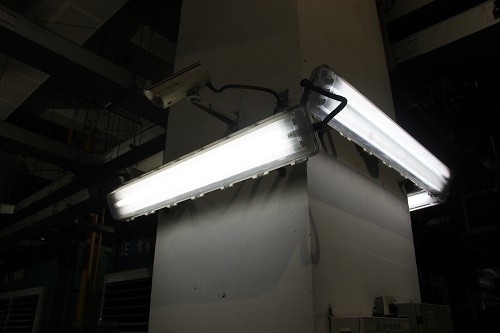 120 derecelik ışın açısı patlama geçirmez aydınlatma Gelişmiş Anodizasyon ve &gt; 80 CRI ile LED tüp armatürü