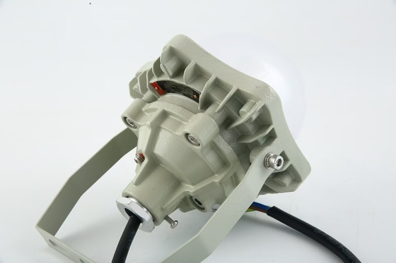 100W Patlama Kanıtlı Yüksek Körfez Işığı AC220V 50/60Hz IP66 70±2CRI ile Yeni Tasarım En Çok Satılan Ürünler Fiyat Atölyesi