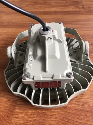 Alüminyum Alaşımı 100w Patlama Dayanıklı Yüksek Körfez Işıkları 1. Bölge, 2. Bölge ve 21. Bölge için AC100 ~ 277V ile