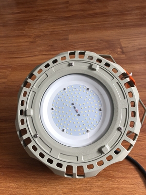 IP66 150 Watt Patlama Dayanıklı Yüksek Körfez Işıkları Endüstriyel ve Petrokimyasal Alanlar için 135lm/w Verimlilik