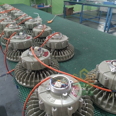 Patlama geçirmez yüksek göl ışığı, ATEX, IECEx, RoHS sertifikalı Rafineride benzin istasyonu için Bölge1,2 ve 21,22,100w