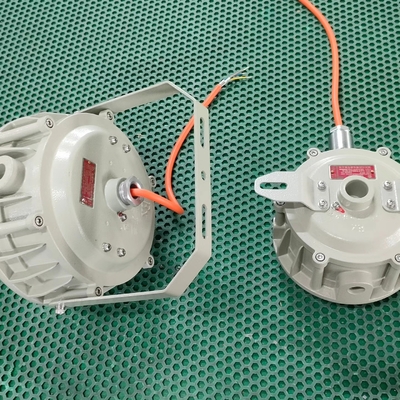 Bölge 2 Aşırı Çevre için 50W Patlama Kanıtlı Doğrusal LED Işık 1000lm Şarj edilebilir IP65 Lamba