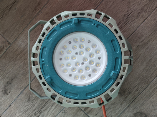 ATEX Patlama Dayanıklı Yüksek Kaynaklı LED Işık 180lm/w 50/100/200/250W 90-290V petrol sahası kimyasalları için EPC