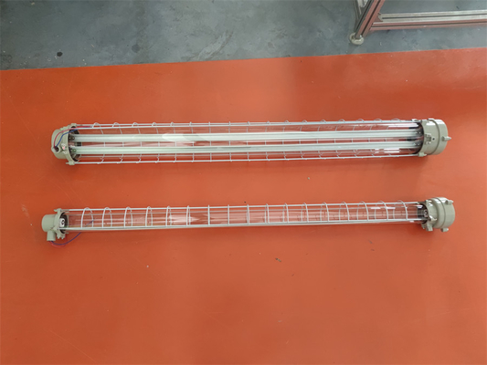 Patlama Dayanıklı Doğrusal endüstriyel lamba aydınlatması Rafinasyon için sertleştirilmiş cam ile armatür GAS çevre 40W