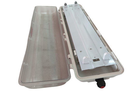 Endüstriyel Patlama Dayanıklı IP66 Doğrusal LED Işık Tehlikeli Alanlar için Alev Dayanıklı lamba WF2 100lm/w