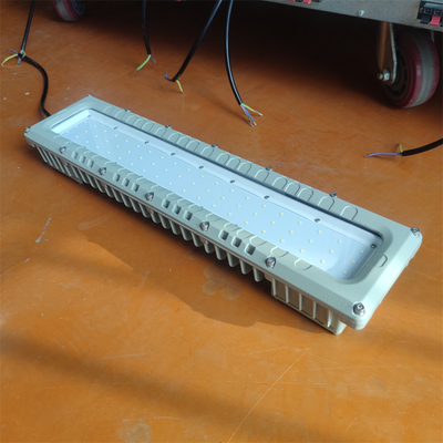 Endüstriyel alüminyumlu LED Deniz Işıklandırma Aygıtı 90-295V 100Watt ile ATEX IEC IP66 WF2 derecelendirilmiş sıfır ışığı