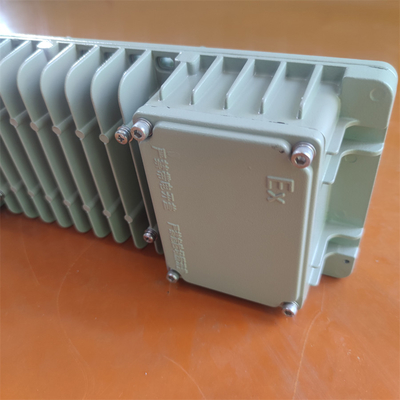 Patlama Dayanıklı LED lamba armatürü RoHS ATEX IECEx Harsh Environment için endüstriyel ışık 200Watt 295V