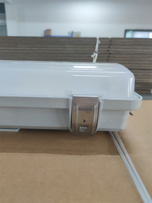 2*36W patlama geçirmez floresan ışığı IP66 WF2 Koruma seviyesi IECEx Bölge1 2 Bölge21 22 Tehlikeli ortam için onaylanmıştır