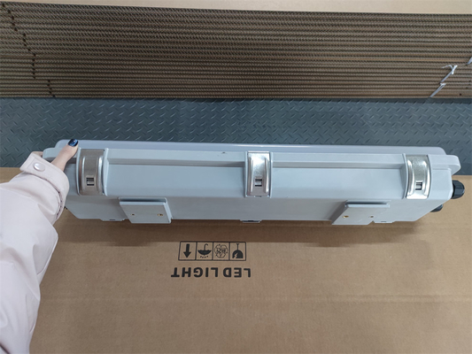 2*18w/2*36w Patlama Güvenli Floresan Işığı IP66 WF2 Koruma Seviyesi Yüksek CRI Ra≥70
