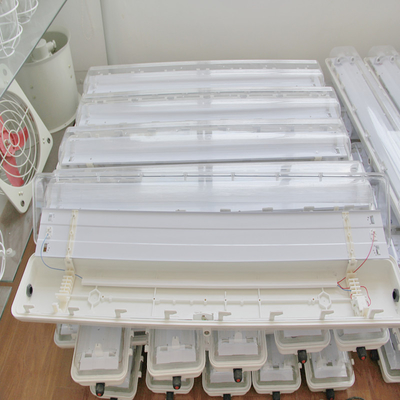 IP66 Nitelikli Patlama Dayanıklı LED Yüksek Körfez Işıkları 160lm/w verimliliği ile CREE lamba boncukları tarafından güçlendirilir