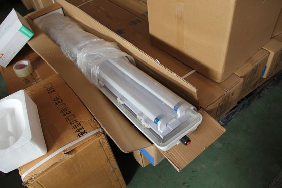 İlaç Endüstrisi için Kendinden Emniyetli ATEX Patlamaya Dayanıklı Doğrusal Işık Bakım Gerektirmez