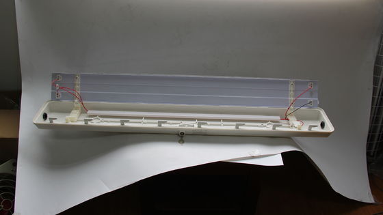 BYS Serisi Patlama Güvenli Doğrusal Işık Üçlü Sertifikasyonlu ¢ ATEX/IECEx/CNEX Onaylı Tehlikeli Bölge LED Lâmpusu, IP66 Derecesi, 5 Yıllık Garanti, Özelleştirilebilir Watt Gücü ve Boyutu