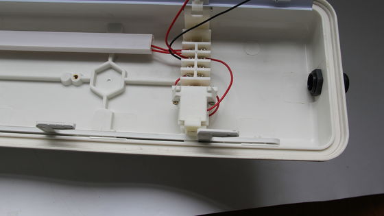 BYS Serisi Patlama Güvenli Doğrusal Işık Üçlü Sertifikasyonlu ¢ ATEX/IECEx/CNEX Onaylı Tehlikeli Bölge LED Lâmpusu, IP66 Derecesi, 5 Yıllık Garanti, Özelleştirilebilir Watt Gücü ve Boyutu