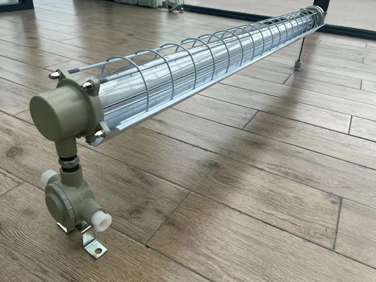 Islak Ortamlar için Bölge 21 ve 22 Korozyona Dayanıklı Ex Db Eb IIC T6 Gb, Ex Tb IIIC T80°C Db Dayanıklı ATEX Patlamaya dayanıklı LED Lineer Işık Fikstürü 100lm/w IP66