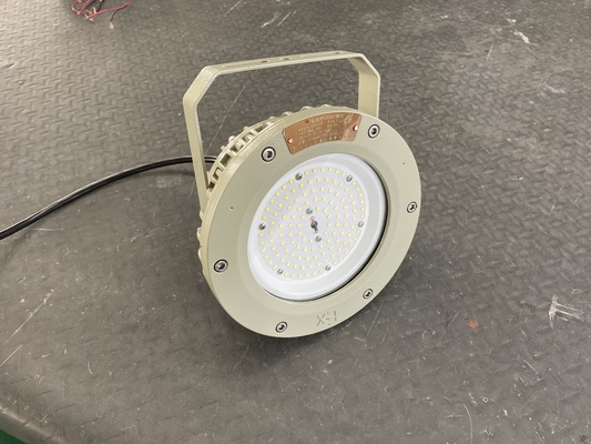 50000hrs Yaşam süresi ATEX CNEX Sertifikalı Patlama Dayanıklı IP66 LED Yüksek Körfez Işığı 100W 150W 200W Petrol Gaz Kimyasal Madencilik Deniz Çevresinde