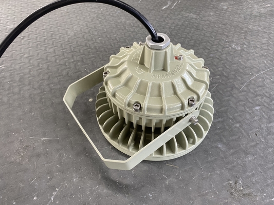 50000hrs Yaşam süresi ATEX CNEX Sertifikalı Patlama Dayanıklı IP66 LED Yüksek Körfez Işığı 100W 150W 200W Petrol Gaz Kimyasal Madencilik Deniz Çevresinde