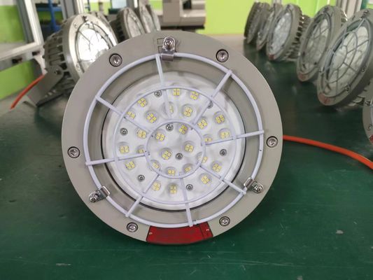 Endüstriyel Sınıf Patlamaya Dayanıklı LED Yüksek Tavan Aydınlatması IP66 Su Geçirmez 100W-200W, Tehlikeli Bölge 1 ve 2 Uygulamaları için ATEX CNEX Sertifikalı