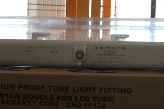 ATEX/IECEx/CNEX Onaylı Tehlikeli Alan LED Armatürü, IP66 Dereceli, 5 Yıl Garanti, Özelleştirilebilir Watt ve Boyut Dayanıklı BYS Serisi Patlamaya Dayanıklı Doğrusal Işık, Üçlü Sertifikalı