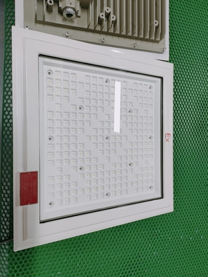 Açık hava patlama geçirmez LED lamba 18*18 inç kare şekli 100-250w benzin istasyonu lambası