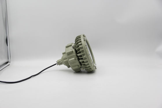 Toz Geçirmez ve Su Geçirmez IP66 ATEX/IECEx Patlamaya Karşı Korumalı Yüksek Tavan Lambası 100W 150W Petrol Platformu ve Kimya Fabrikası için