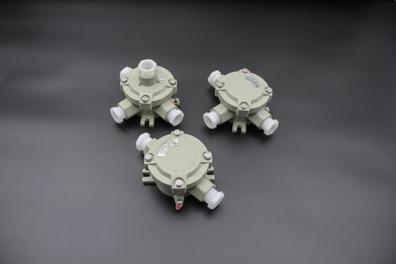 ATEX Sertifikalı IP66 Patlama Karşıtı Çapraz Çapraz Çapraz 1/2/3/4 yönlü G1/2'' G3/4' Dış Su geçirmez Çapraz Çapraz Çapraz