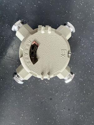 Özel ATEX Ex kanıtlı Alüminyum alaşımlı bağlantı kutusu G3/4 / M/NPT Petrol Rafineri için iplik